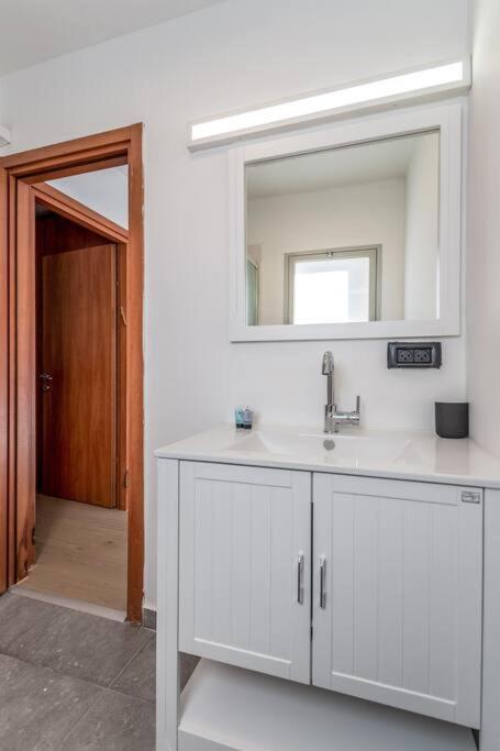 Yirmeyahou Suites By Sea U Tlv Tel Aviv Ngoại thất bức ảnh